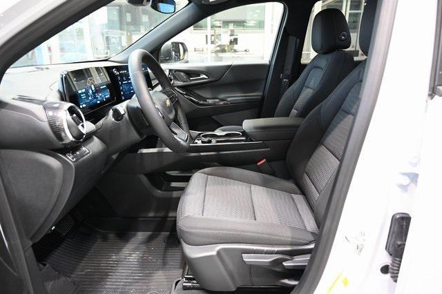 new 2026 Chevrolet Equinox car, priced at $28,495