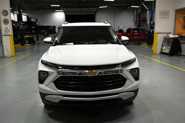 new 2025 Chevrolet TrailBlazer car, priced at $28,095