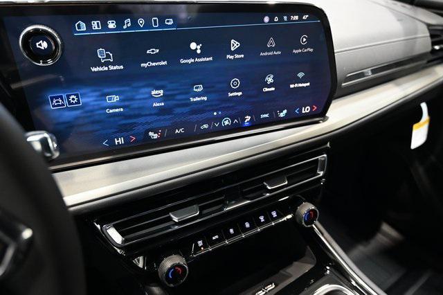 new 2025 Chevrolet Traverse car, priced at $43,495