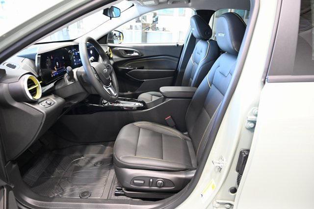 new 2025 Chevrolet Trax car, priced at $25,955