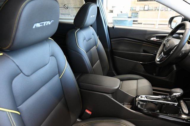 new 2025 Chevrolet Trax car, priced at $25,955