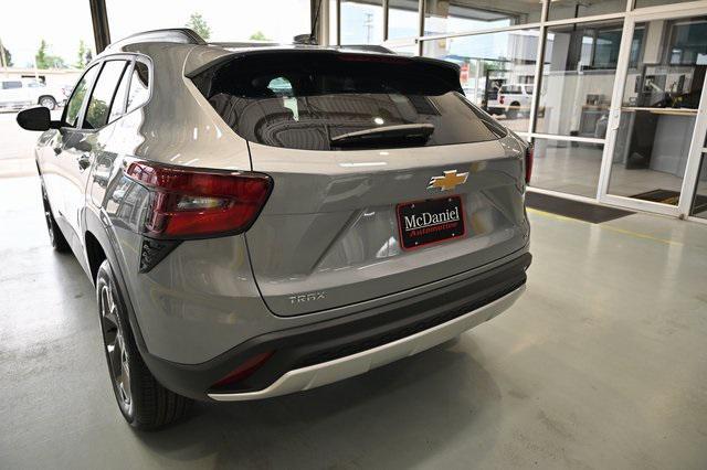 new 2025 Chevrolet Trax car, priced at $24,750