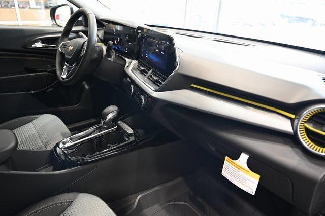 new 2025 Chevrolet Trax car, priced at $24,750