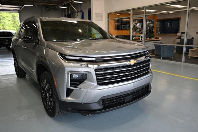 new 2025 Chevrolet Traverse car, priced at $43,995
