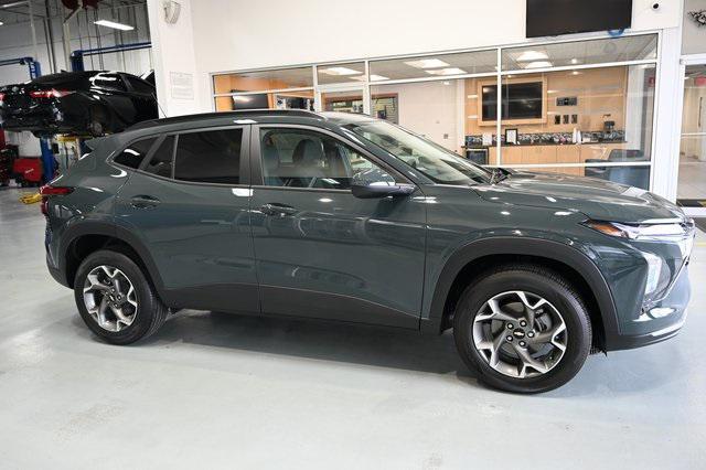 new 2025 Chevrolet Trax car, priced at $23,795