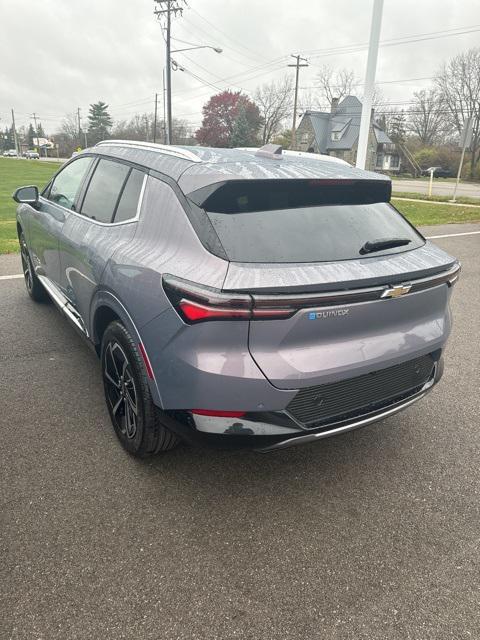 new 2025 Chevrolet Equinox car, priced at $40,090