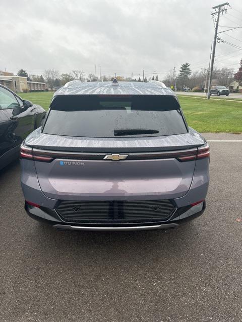 new 2025 Chevrolet Equinox car, priced at $40,090