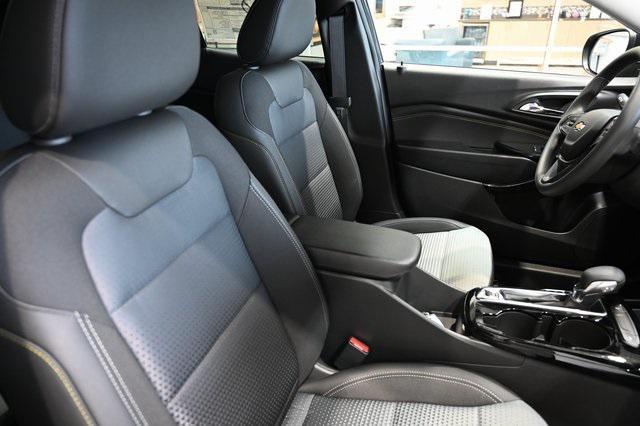 new 2025 Chevrolet Trax car, priced at $23,095