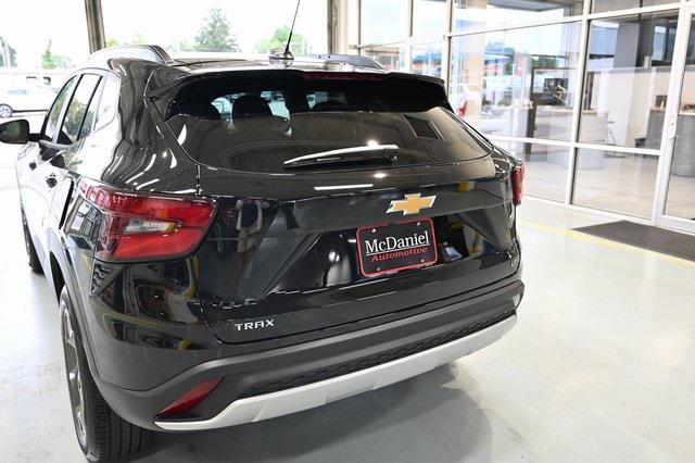 new 2025 Chevrolet Trax car, priced at $23,095
