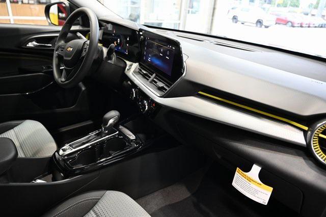 new 2025 Chevrolet Trax car, priced at $23,095