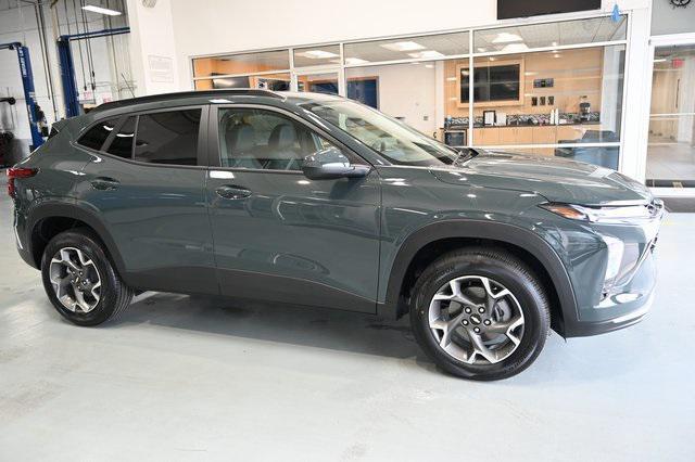 new 2025 Chevrolet Trax car, priced at $24,750