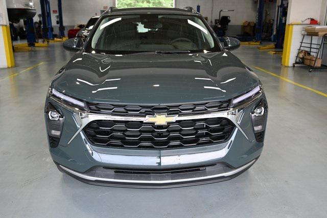 new 2025 Chevrolet Trax car, priced at $24,750