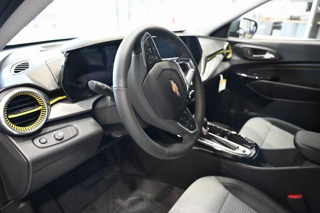 new 2025 Chevrolet Trax car, priced at $24,750