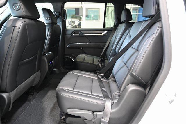 new 2025 GMC Acadia car, priced at $45,430