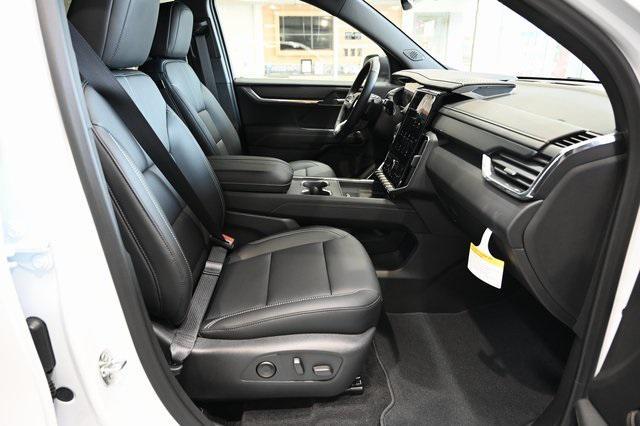 new 2025 GMC Acadia car, priced at $45,430