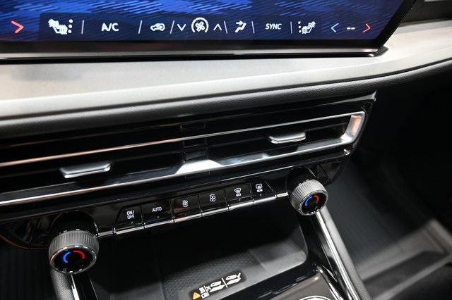 new 2025 Chevrolet Traverse car, priced at $46,560