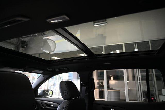 new 2025 Chevrolet Traverse car, priced at $46,560