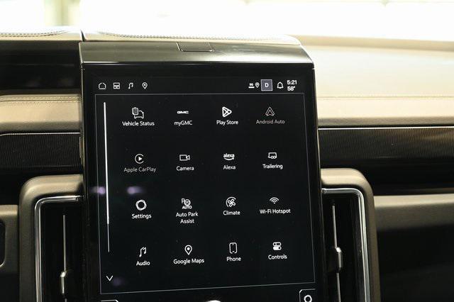 used 2025 GMC Yukon car, priced at $69,900