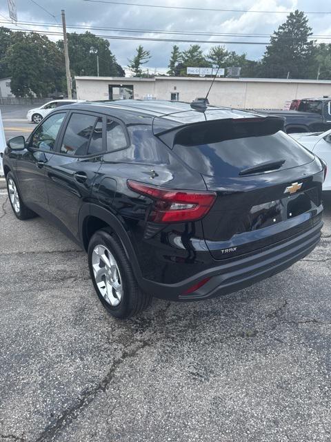 new 2025 Chevrolet Trax car, priced at $22,895