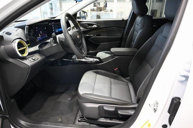 new 2025 Chevrolet Trax car, priced at $23,095