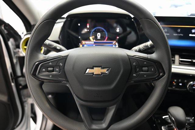 new 2025 Chevrolet Trax car, priced at $23,095