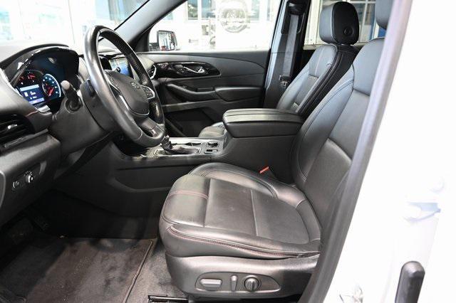 used 2022 Chevrolet Traverse car, priced at $31,900