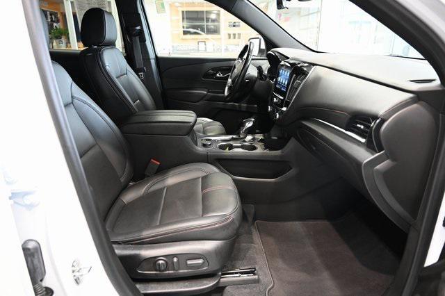 used 2022 Chevrolet Traverse car, priced at $31,900