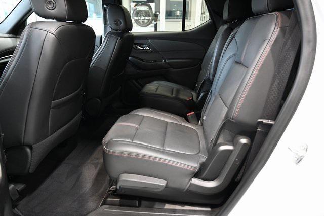 used 2022 Chevrolet Traverse car, priced at $31,900