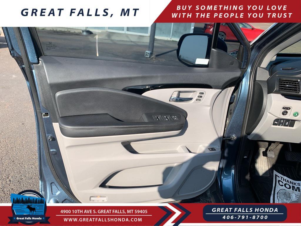 used 2022 Honda Pilot car, priced at $36,295