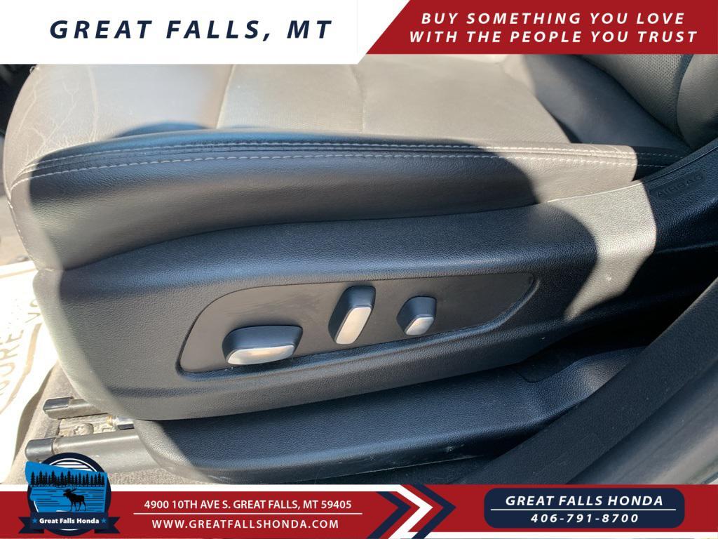used 2020 Cadillac XT5 car, priced at $27,250