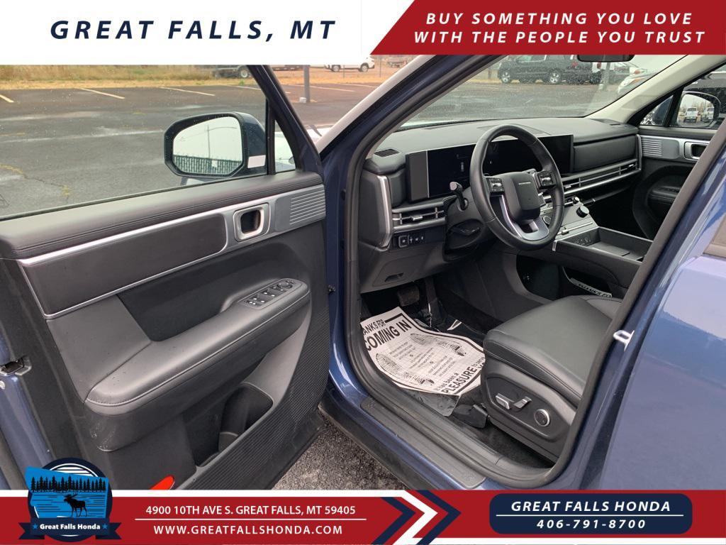 used 2025 Hyundai Santa Fe car, priced at $35,500