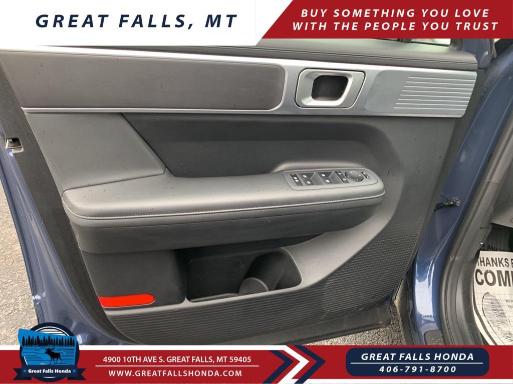 used 2025 Hyundai Santa Fe car, priced at $35,500