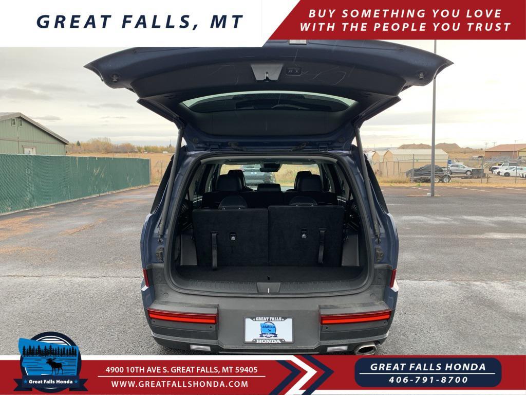 used 2025 Hyundai Santa Fe car, priced at $35,500