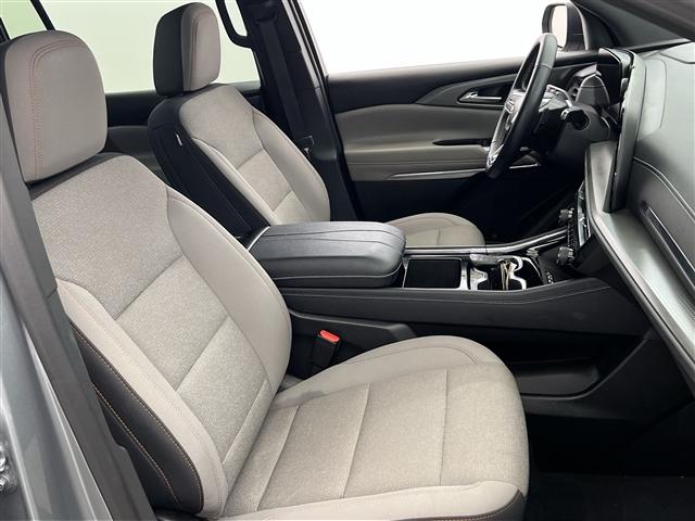 used 2025 Chevrolet Traverse car, priced at $41,189