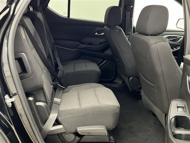 used 2022 Chevrolet Traverse car, priced at $32,989