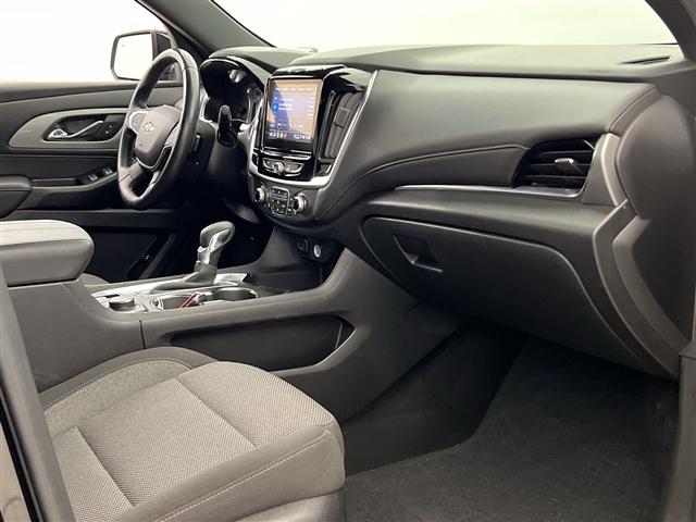 used 2022 Chevrolet Traverse car, priced at $32,989