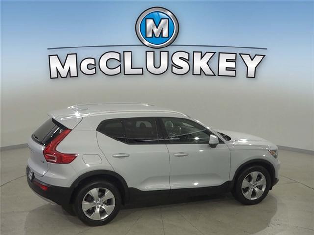 used 2020 Volvo XC40 car, priced at $26,989