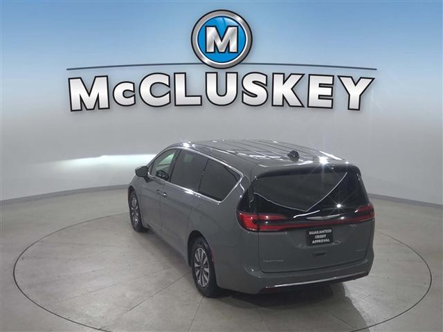 used 2023 Chrysler Pacifica Hybrid car, priced at $25,989