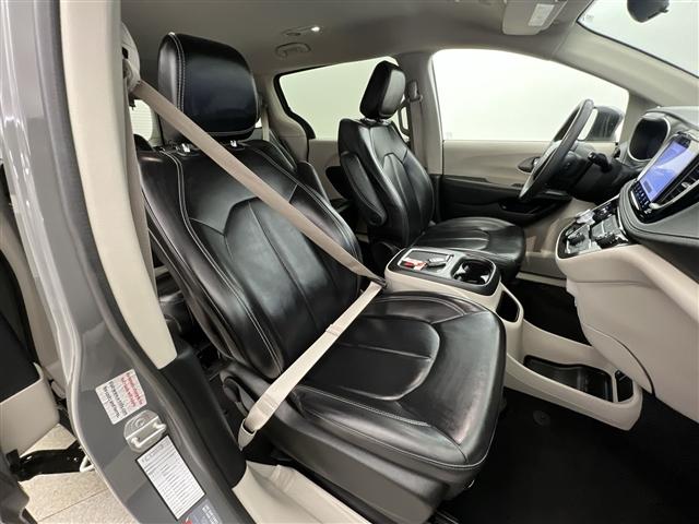 used 2023 Chrysler Pacifica Hybrid car, priced at $25,989