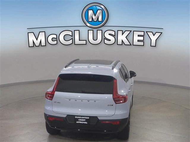 used 2024 Volvo XC40 car, priced at $28,989