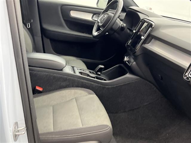 used 2024 Volvo XC40 car, priced at $28,989
