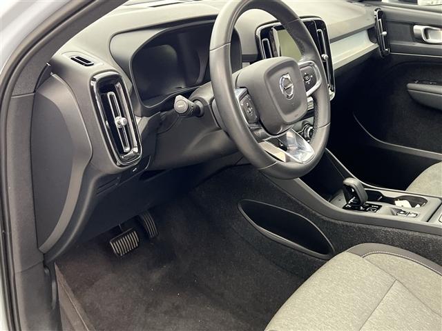 used 2024 Volvo XC40 car, priced at $28,989