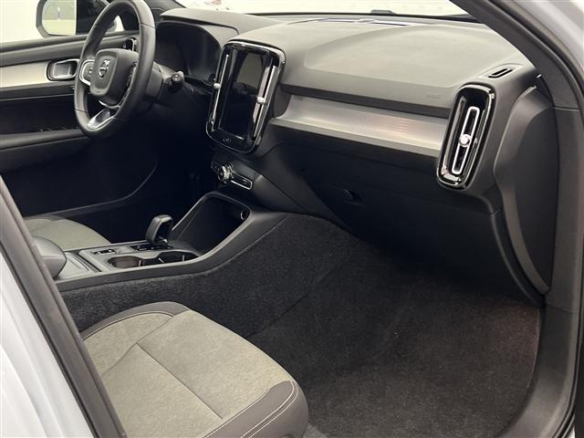 used 2024 Volvo XC40 car, priced at $28,989