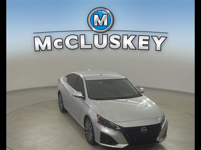 used 2023 Nissan Altima car, priced at $23,489