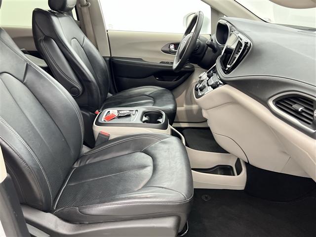 used 2022 Chrysler Pacifica Hybrid car, priced at $24,989