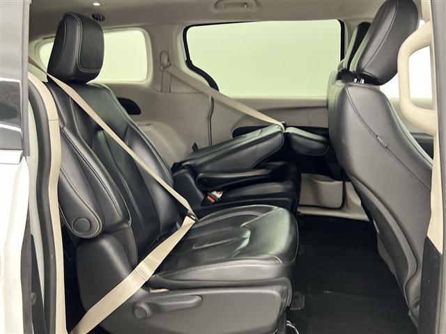 used 2022 Chrysler Pacifica Hybrid car, priced at $24,989