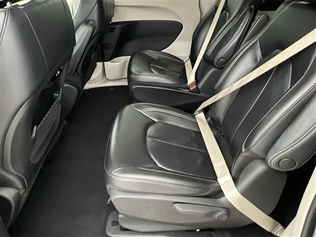 used 2022 Chrysler Pacifica Hybrid car, priced at $24,989