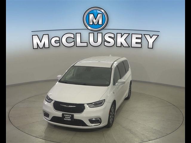 used 2022 Chrysler Pacifica Hybrid car, priced at $24,989