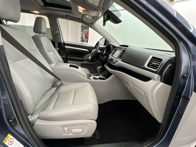 used 2017 Toyota Highlander car, priced at $20,989