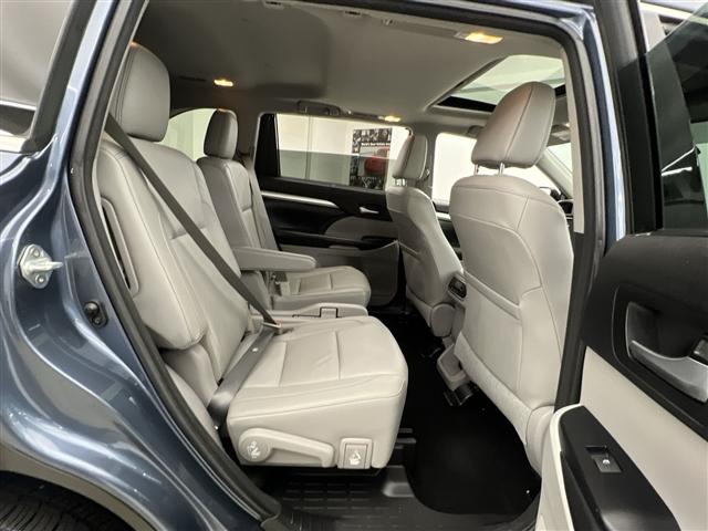 used 2017 Toyota Highlander car, priced at $20,989